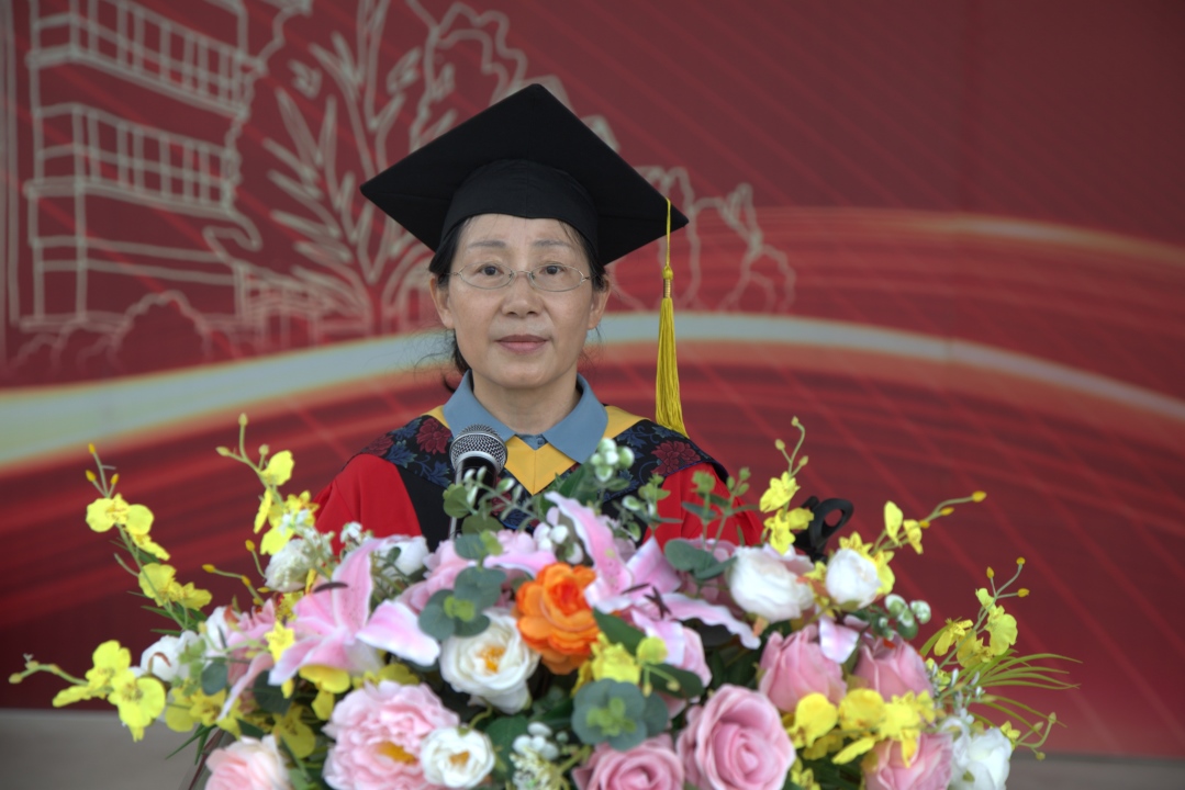 夏院长.jpg 夏院长.jpg