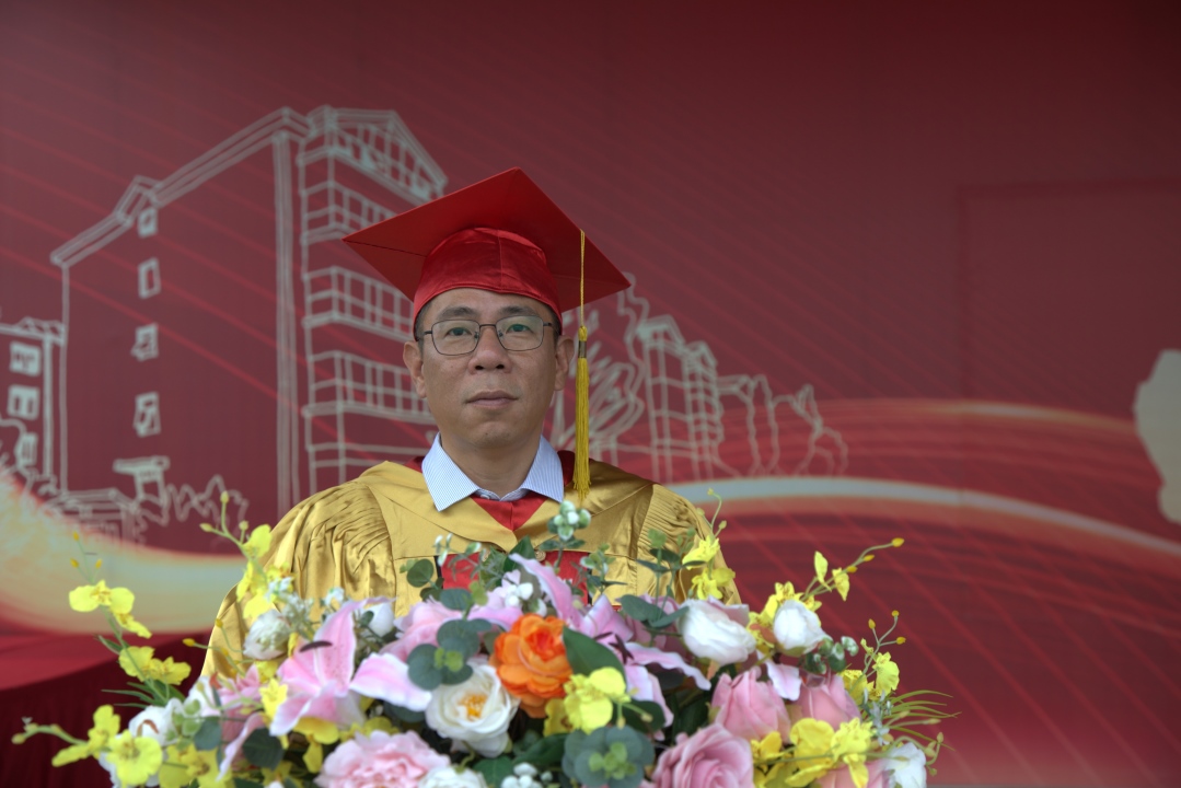 院长.jpg 院长.jpg